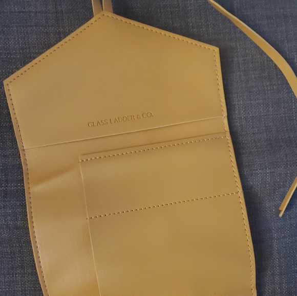 Glass Ladder and Co | tan Katherine Organizer Tech Roll - Picture 5 of 8